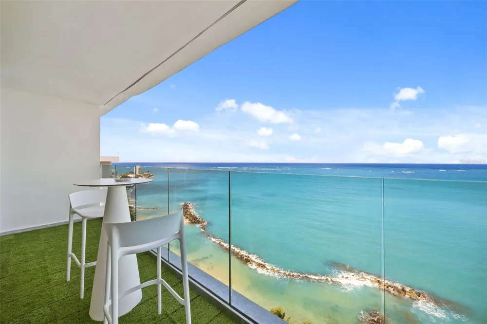 3307 AVE ISLA VERDE #PH Carolina, PR 00979