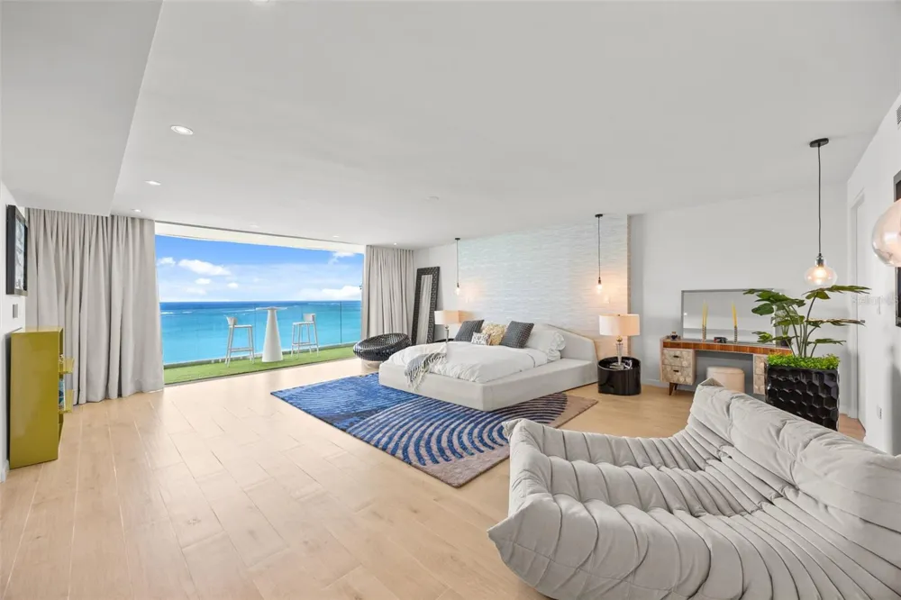 3307 AVE ISLA VERDE #PH Carolina, PR 00979