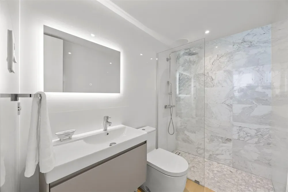 3307 AVE ISLA VERDE #PH Carolina, PR 00979