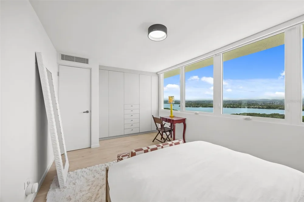 3307 AVE ISLA VERDE #PH Carolina, PR 00979