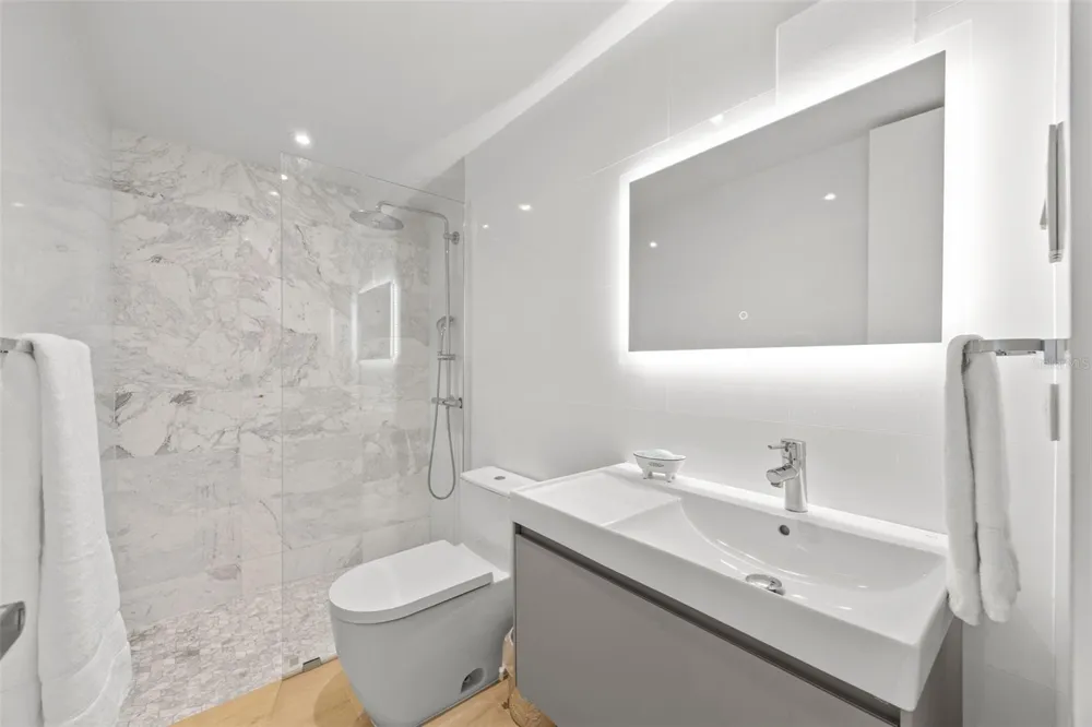 3307 AVE ISLA VERDE #PH Carolina, PR 00979