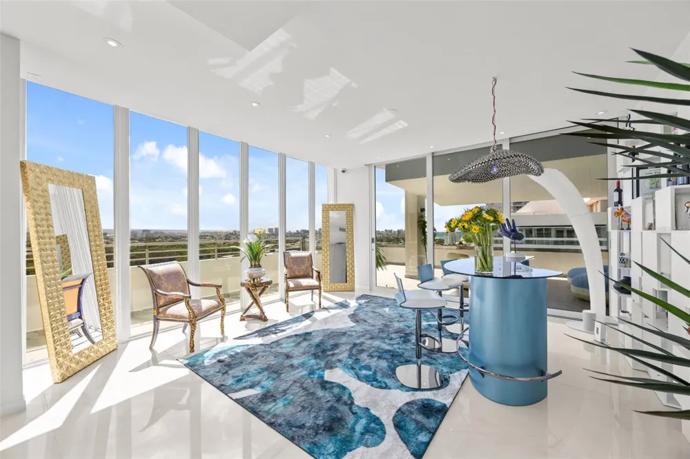 3307 AVE ISLA VERDE #PH Carolina, PR 00979