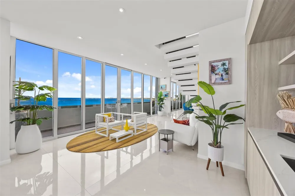 3307 AVE ISLA VERDE #PH Carolina, PR 00979
