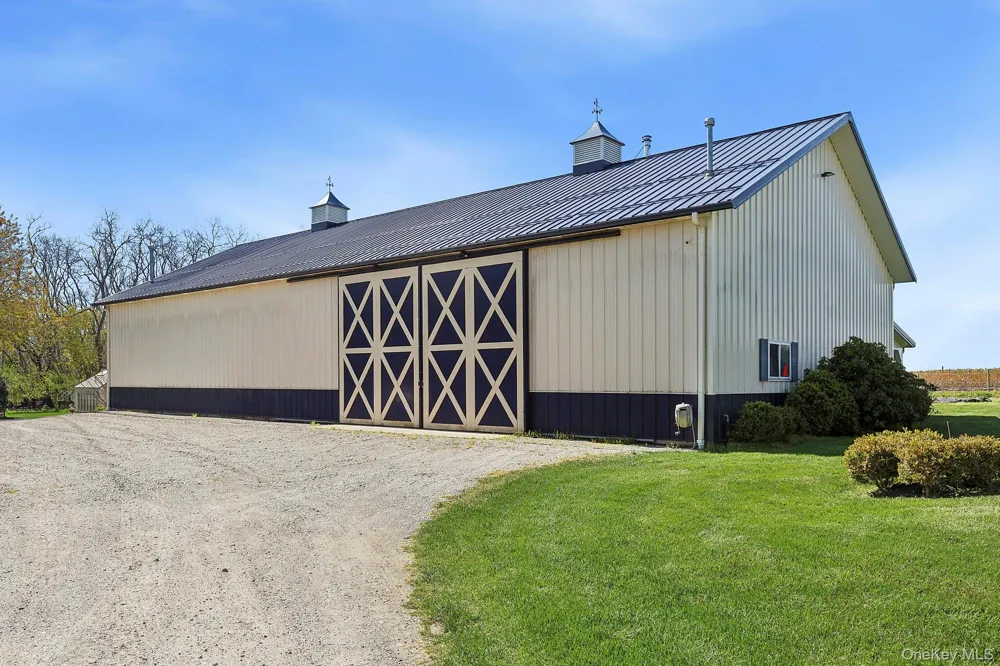46975 Main Road Southold, NY 11971