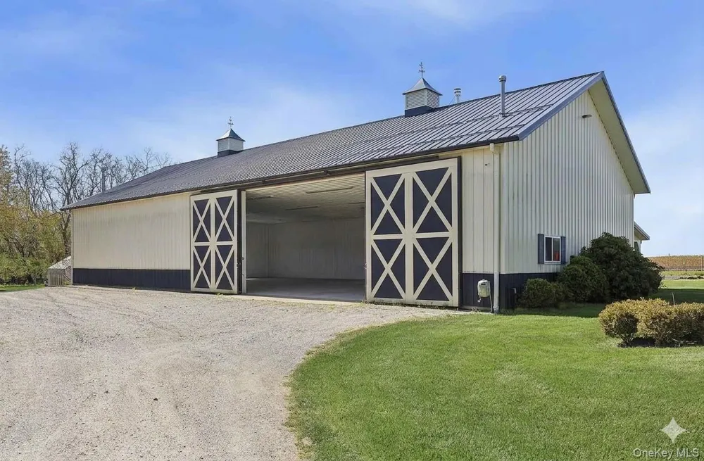 46975 Main Road Southold, NY 11971