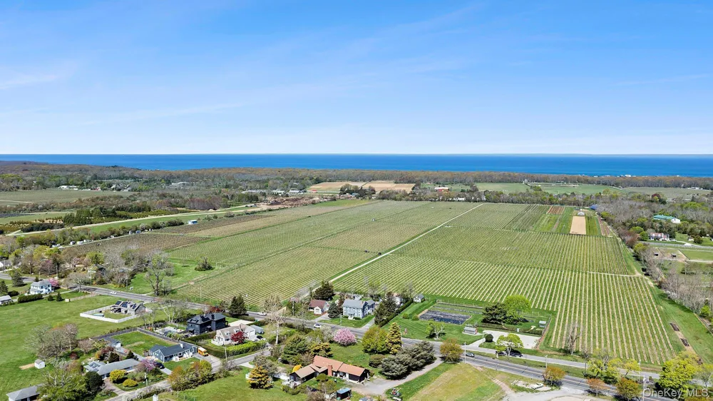 46975 Main Road Southold, NY 11971