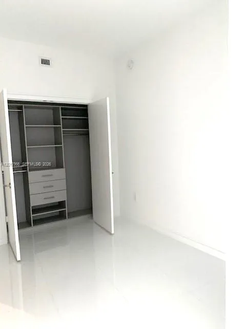 851 NE 1st Ave #2110 Miami, FL 33132