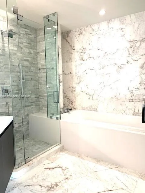 851 NE 1st Ave #2110 Miami, FL 33132