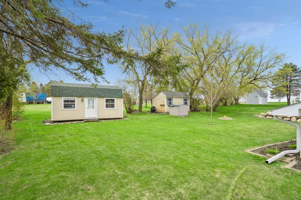 3677 Norris Avenue NW Annandale, MN 55302