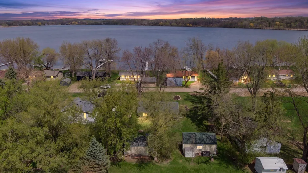3677 Norris Avenue NW Annandale, MN 55302