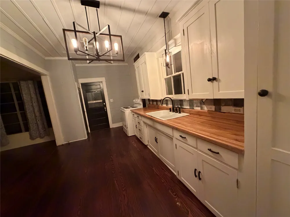 821 Ward Street Marlin, TX 76661