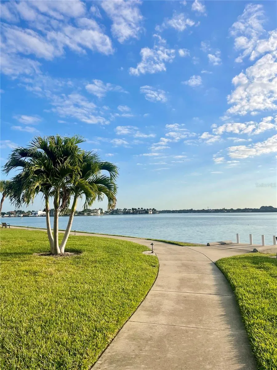 7893 SAILBOAT KEY BOULEVARD S #101 South Pasadena, FL 33707