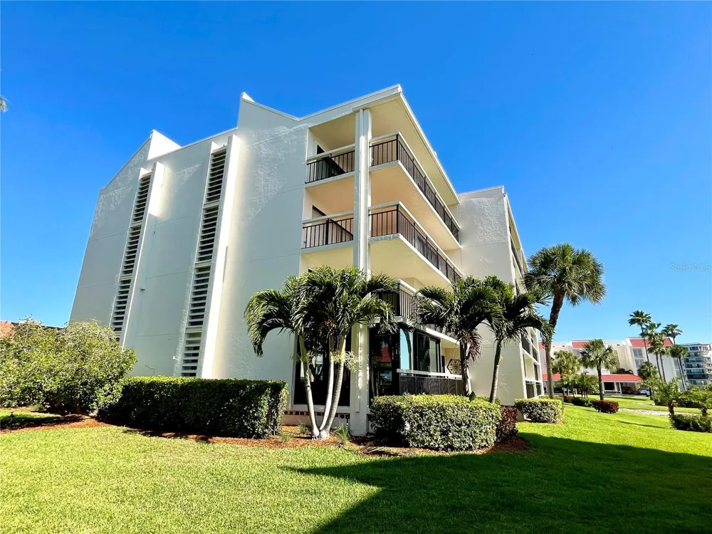 7893 SAILBOAT KEY BOULEVARD S #101 South Pasadena, FL 33707