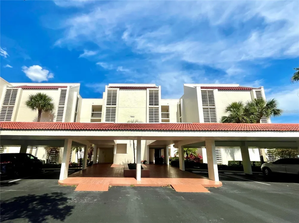 7893 SAILBOAT KEY BOULEVARD S #101 South Pasadena, FL 33707