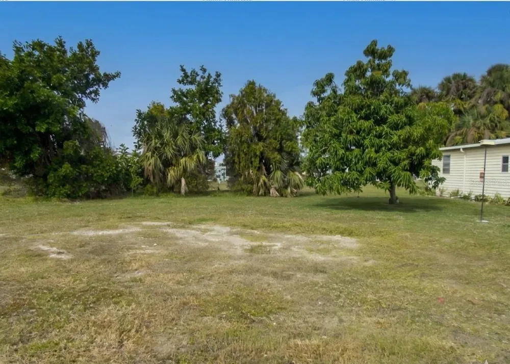6789 HAKI COURT North Port, FL 34287