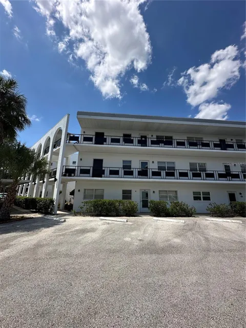100 EL CAMINO DRIVE #309