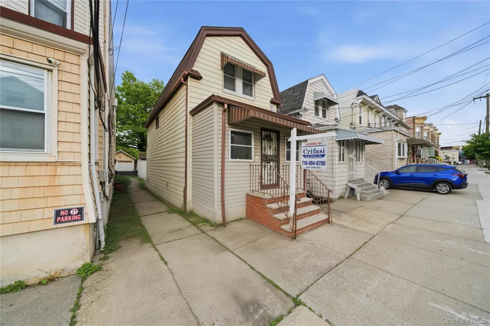 6661 74th Street Middle Village, NY 11379