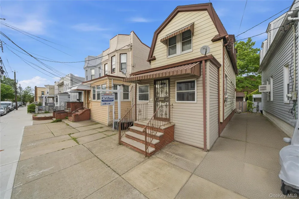 6661 74th Street Middle Village, NY 11379