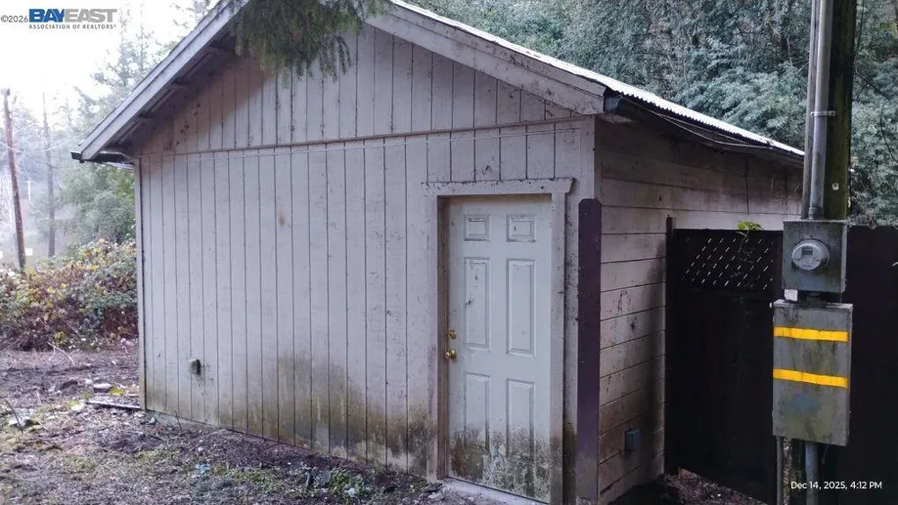 28440 Ryan Creek Road Willits, CA 95490