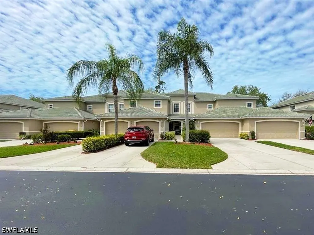 Laurel Greens Lane S #102 Naples, FL 34119