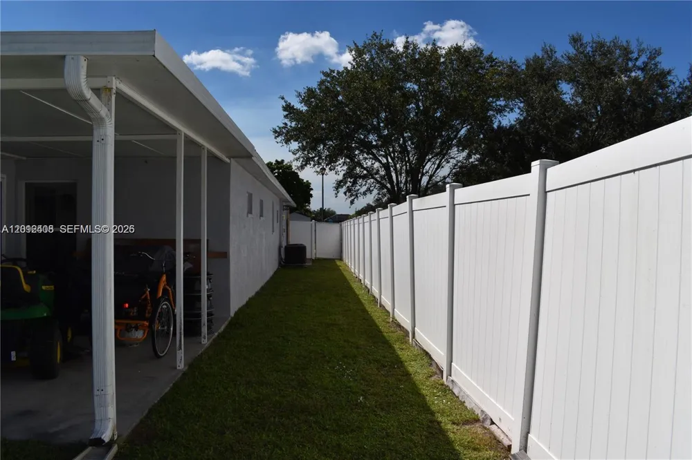 15639 SPRING LINE LN Fort Myers, FL 33905