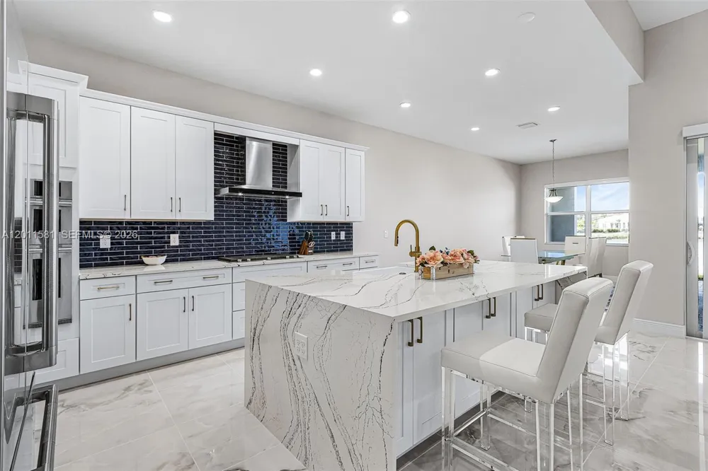 9087 Kite Ln Naples, FL 34114