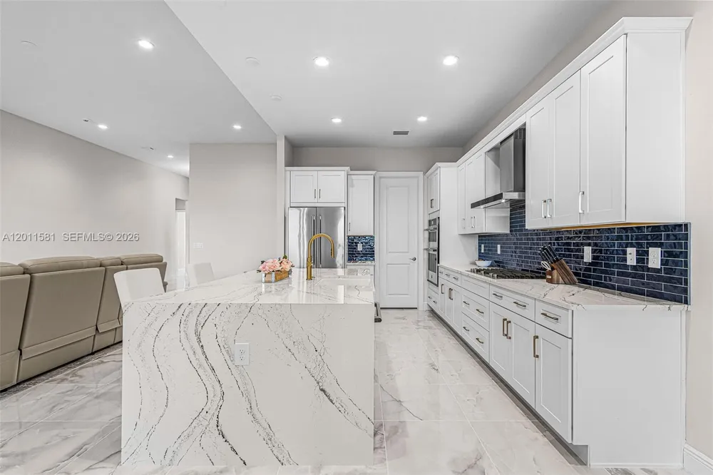 9087 Kite Ln Naples, FL 34114
