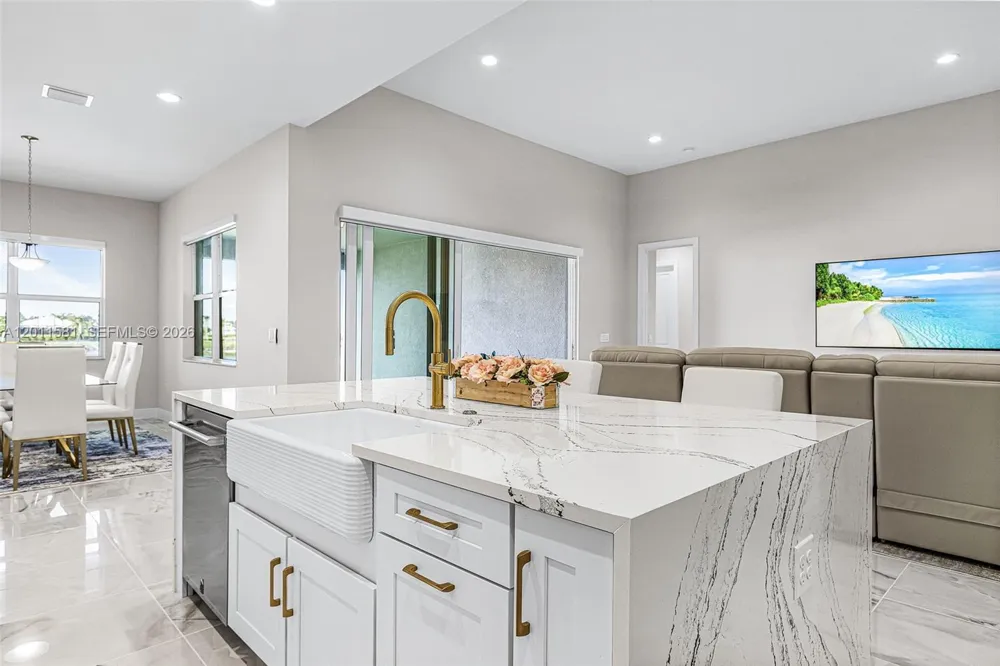 9087 Kite Ln Naples, FL 34114