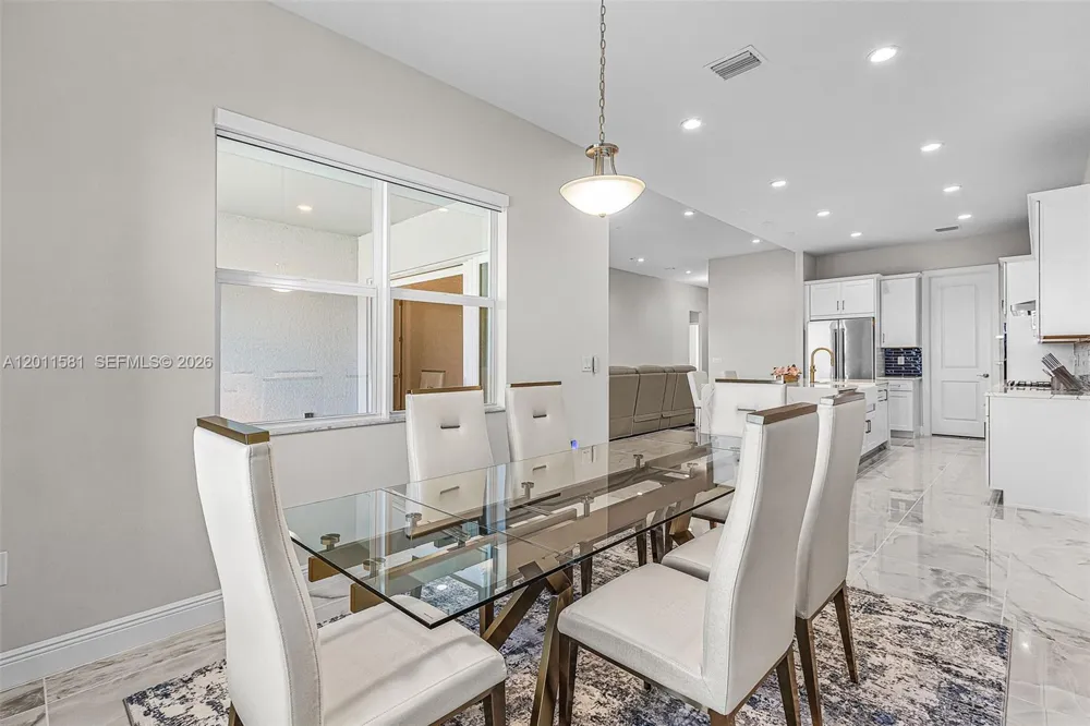 9087 Kite Ln Naples, FL 34114