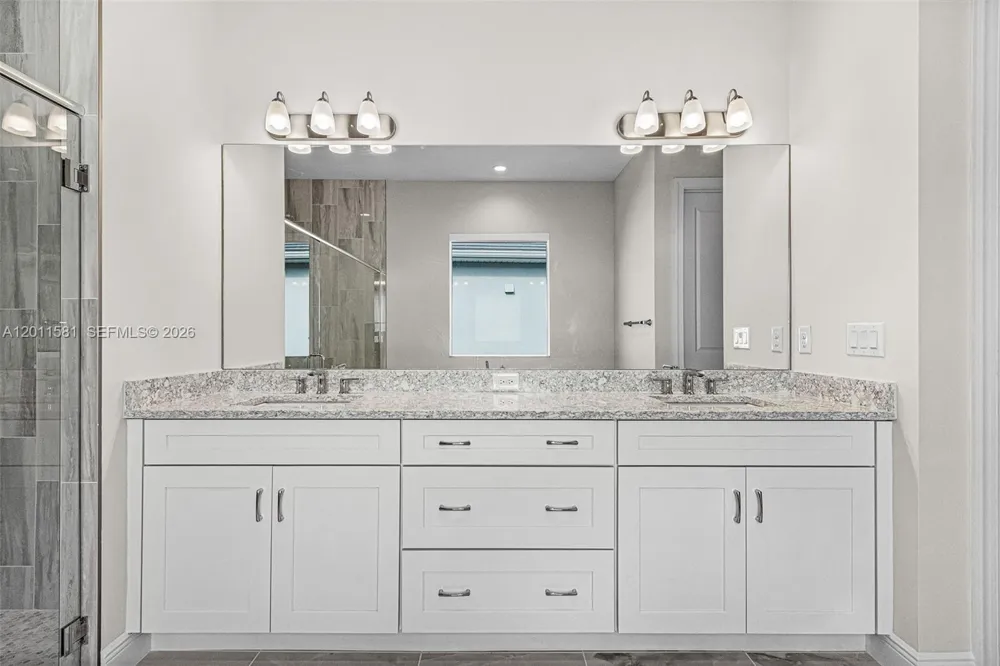 9087 Kite Ln Naples, FL 34114