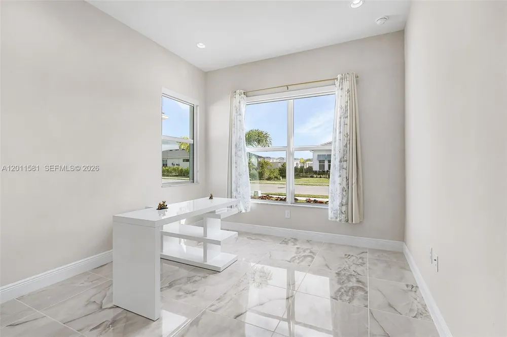 9087 Kite Ln Naples, FL 34114