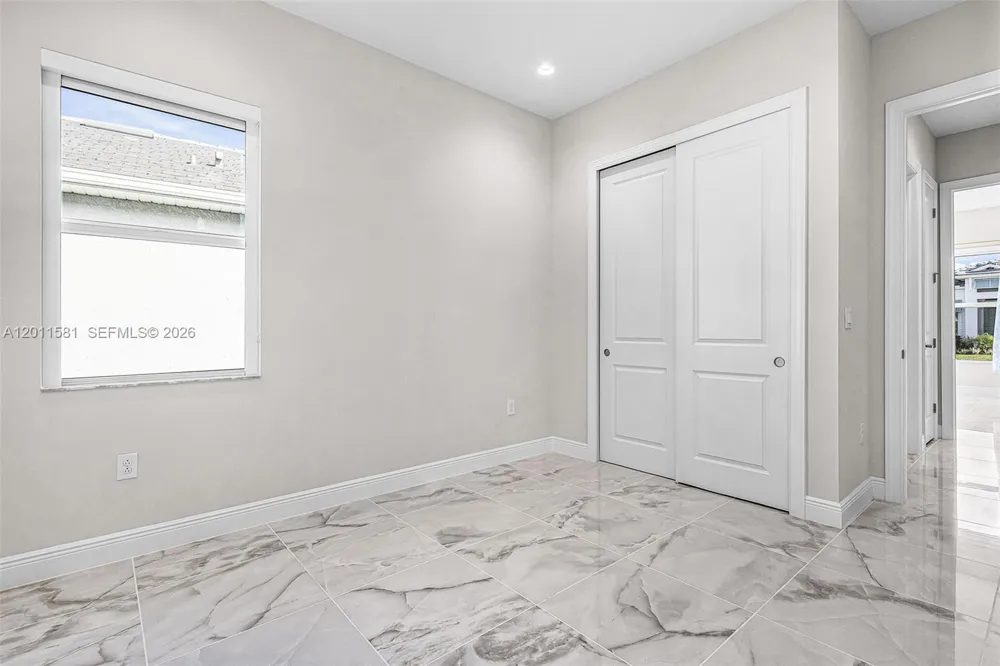 9087 Kite Ln Naples, FL 34114