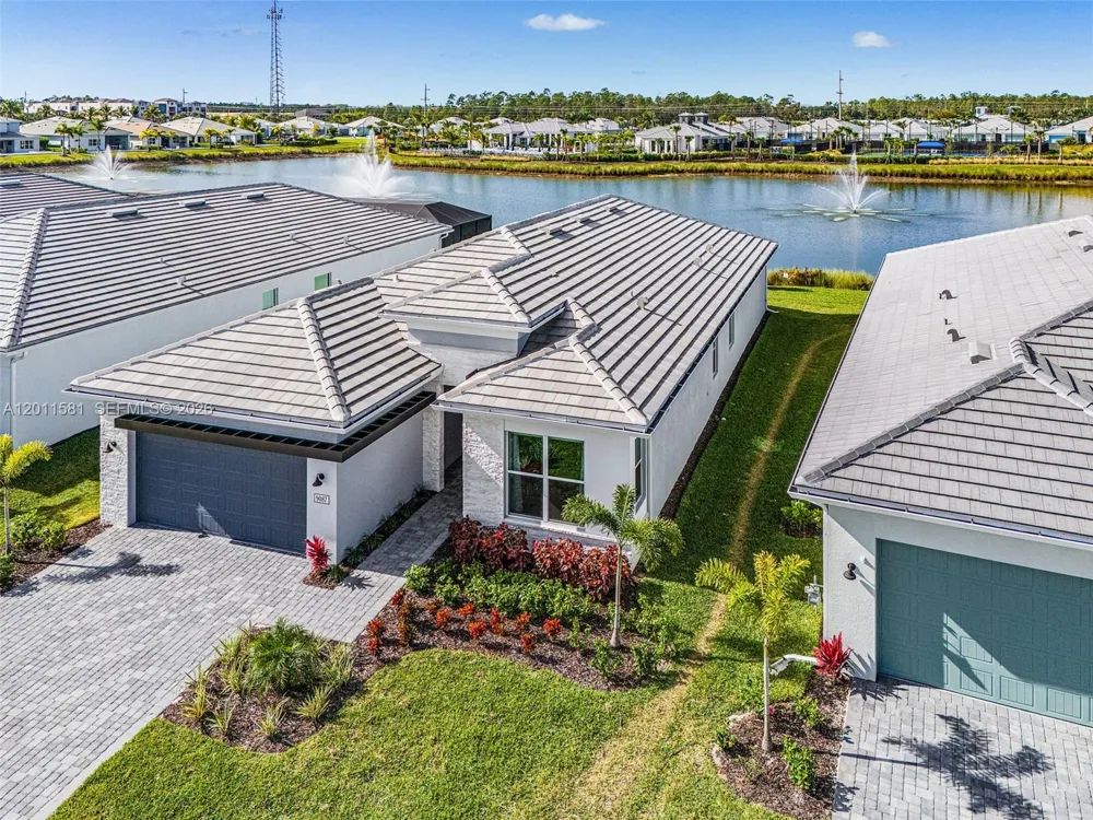 9087 Kite Ln Naples, FL 34114