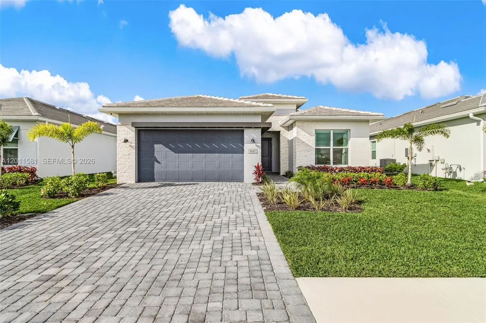9087 Kite Ln Naples, FL 34114