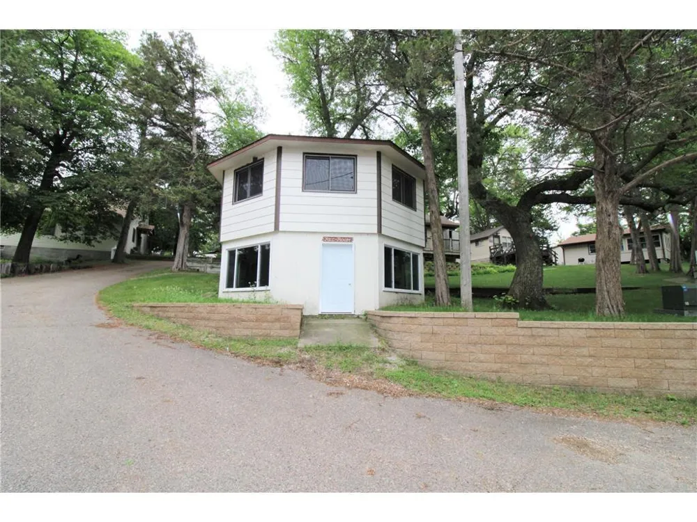 4808 132nd Avenue NE #6 Spicer, MN 56288