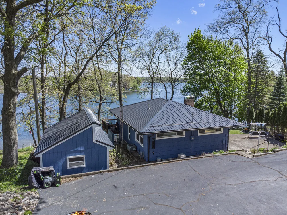 13872 Fineview Bluff Drive Johnstown Township, MI 49017