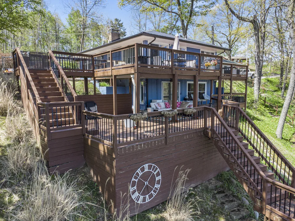 13872 Fineview Bluff Drive Johnstown Township, MI 49017