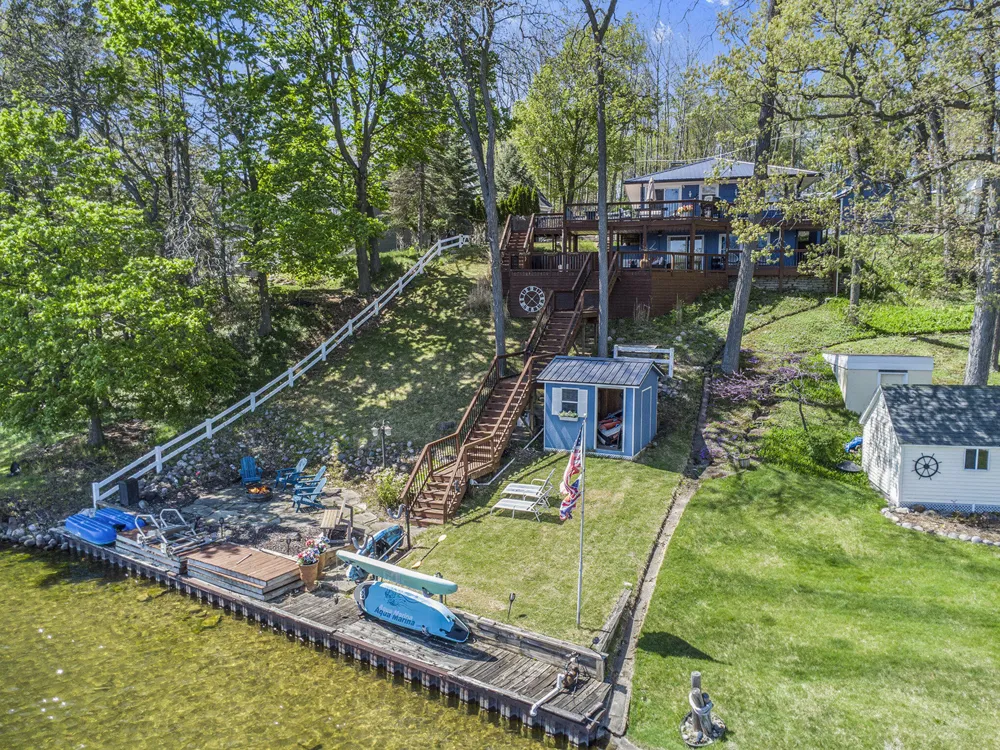 13872 Fineview Bluff Drive Johnstown Township, MI 49017
