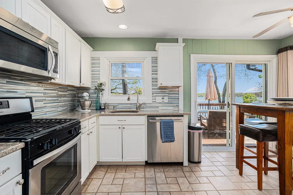13872 Fineview Bluff Drive Johnstown Township, MI 49017
