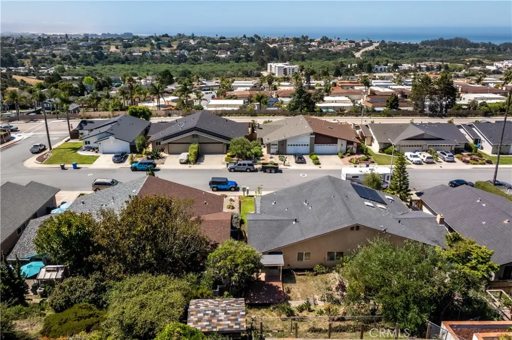 762 White Oak Blvd Pismo Beach, CA 93449