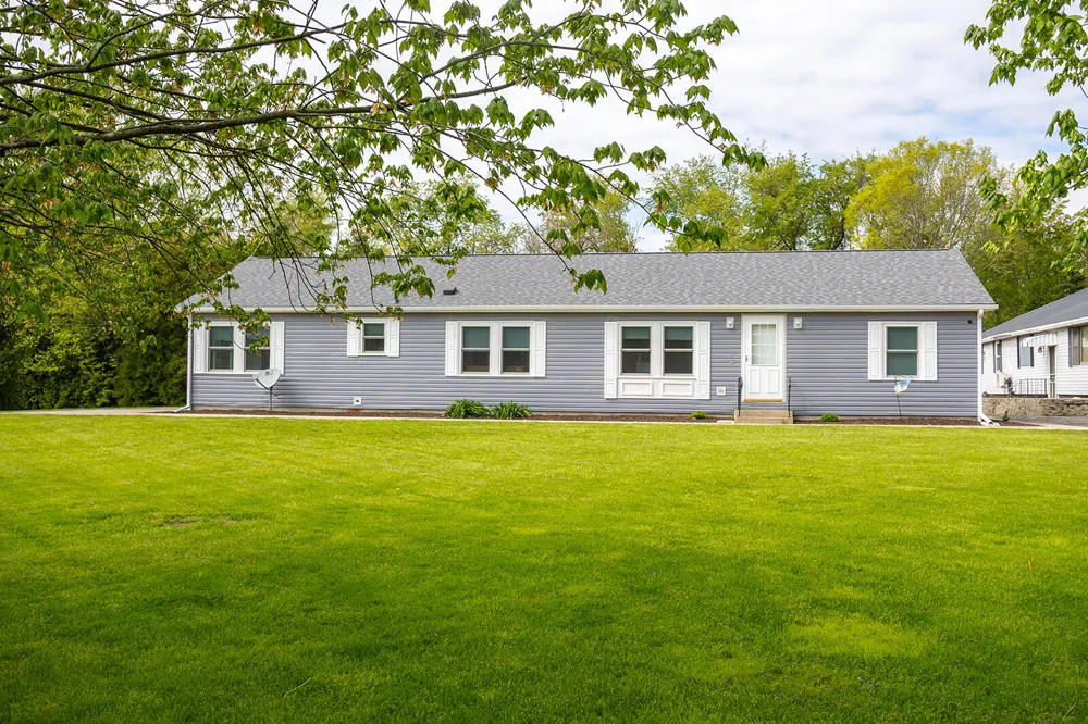 5251 Spring Creek Road Three Oaks, MI 49128
