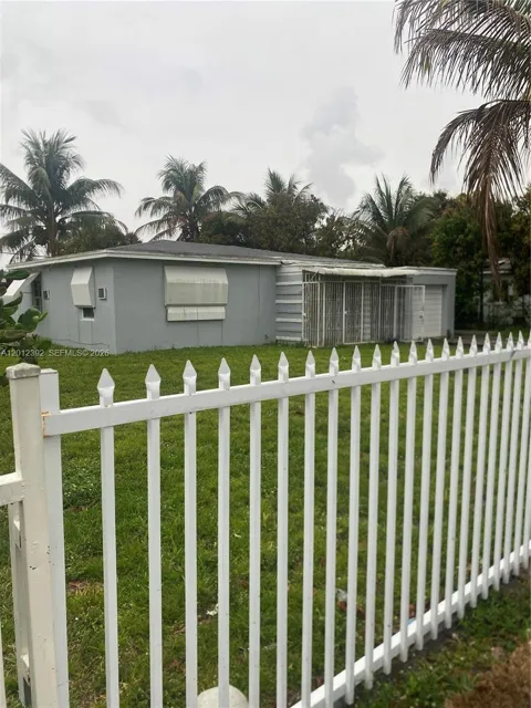 1070 NW 147th St