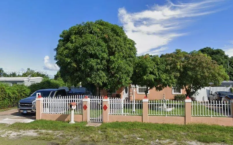 1725 NW 121st St Miami, FL 33167
