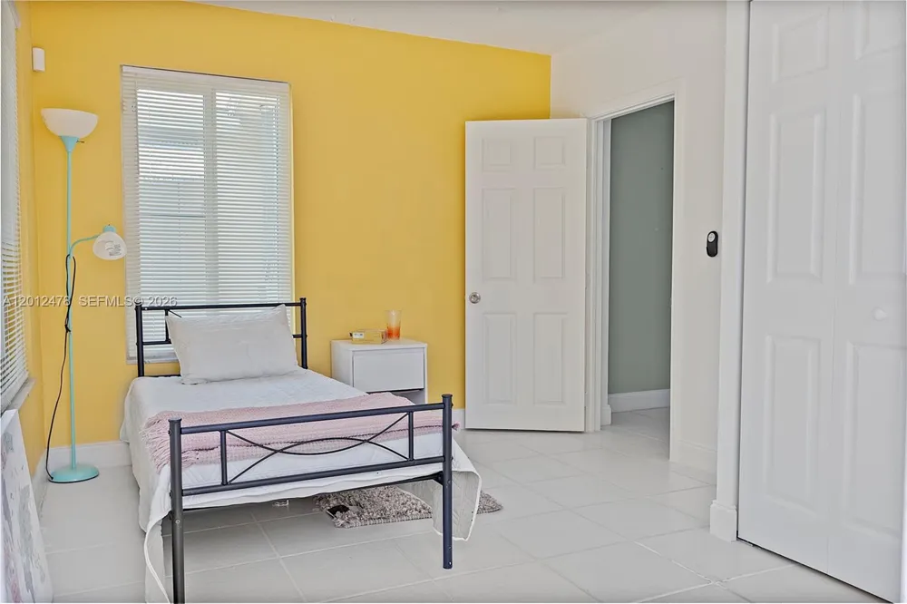 1817 NW 60th Ave #G Sunrise, FL 33313