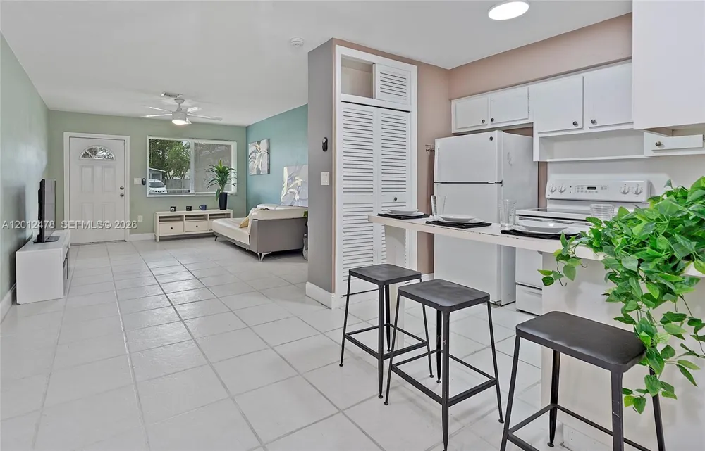 1817 NW 60th Ave #G Sunrise, FL 33313