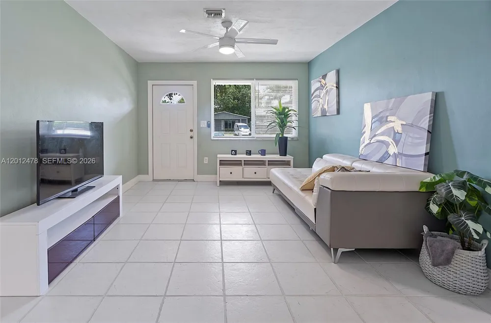 1817 NW 60th Ave #G Sunrise, FL 33313