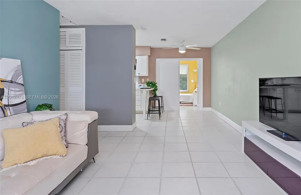 1817 NW 60th Ave #G Sunrise, FL 33313