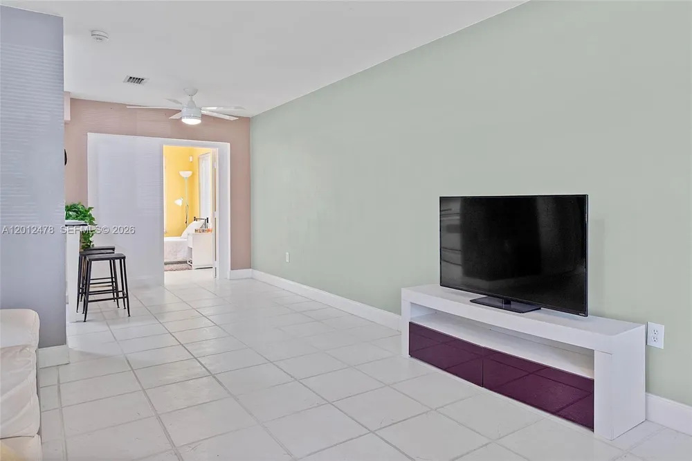 1817 NW 60th Ave #G Sunrise, FL 33313