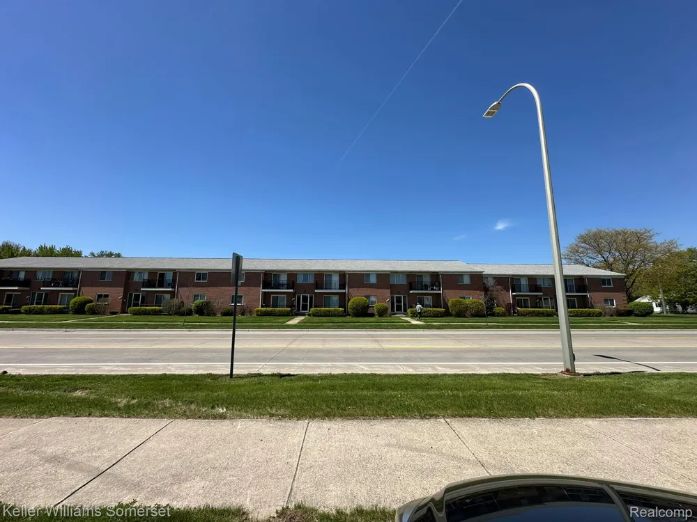 32125 Beaconsfield Street #39 Roseville City, MI 48066