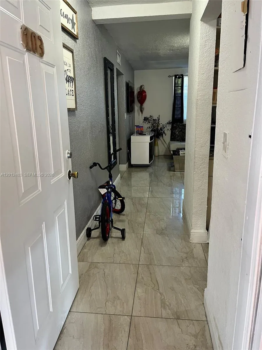 652 NW 3rd St #103 Miami, FL 33128